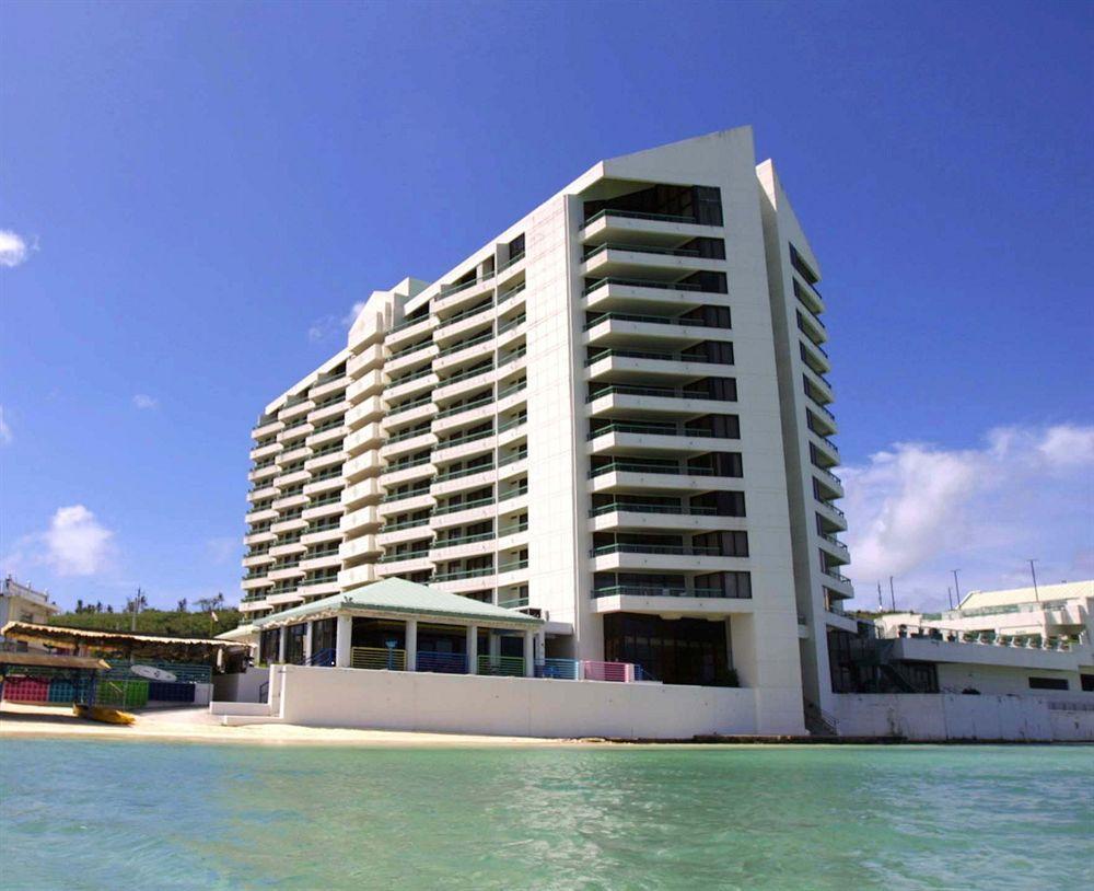 Alupang Beach Tower Тамунинг Екстериор снимка