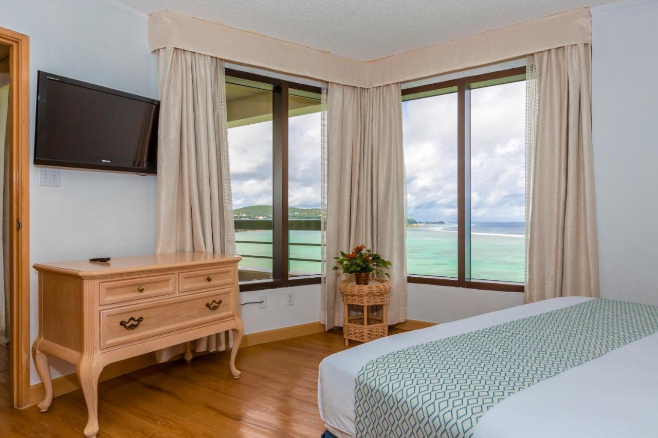 Alupang Beach Tower Тамунинг Екстериор снимка